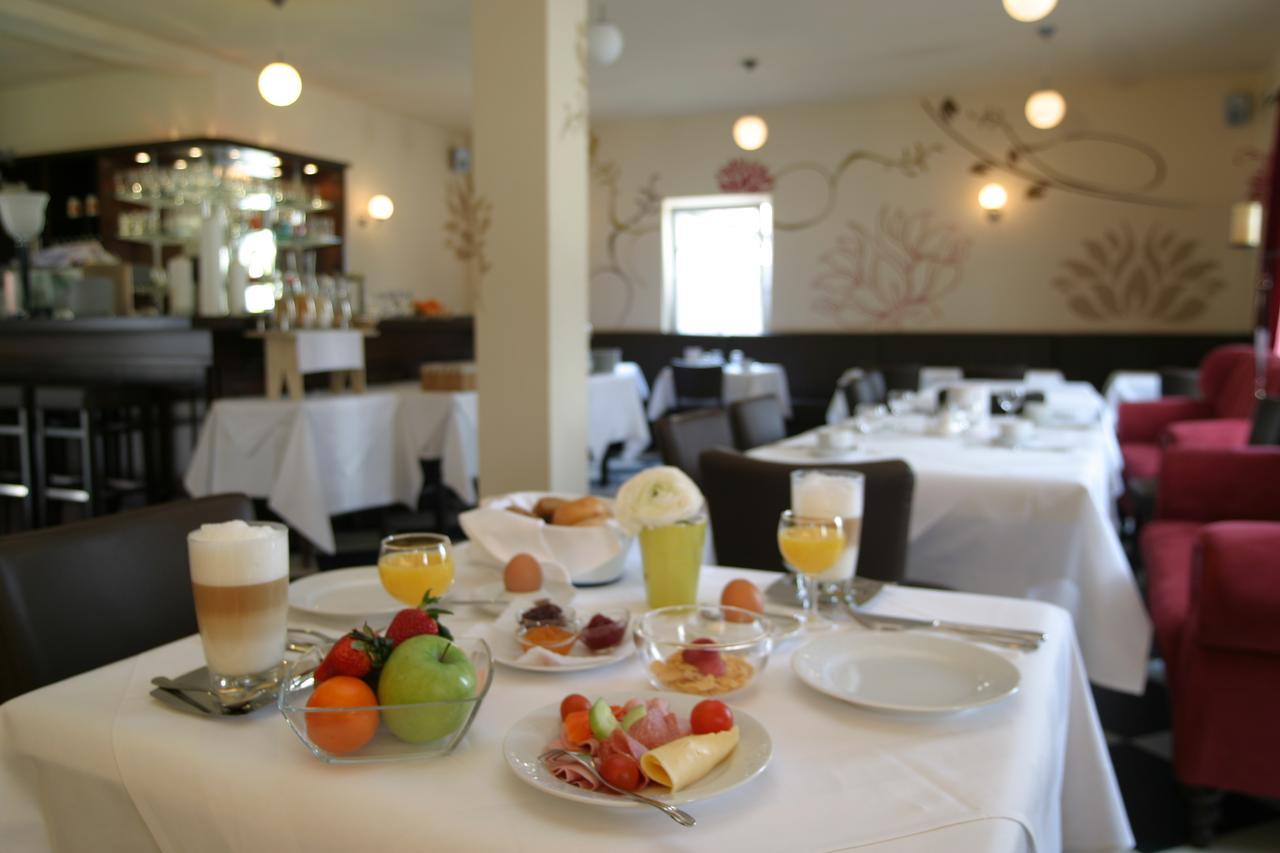 Hotel Zum Roessel Kandel Eksteriør billede